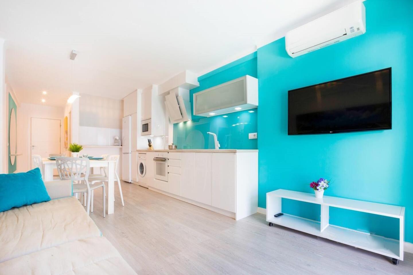 Uhc Carlos V Apartments Салоу Екстериор снимка