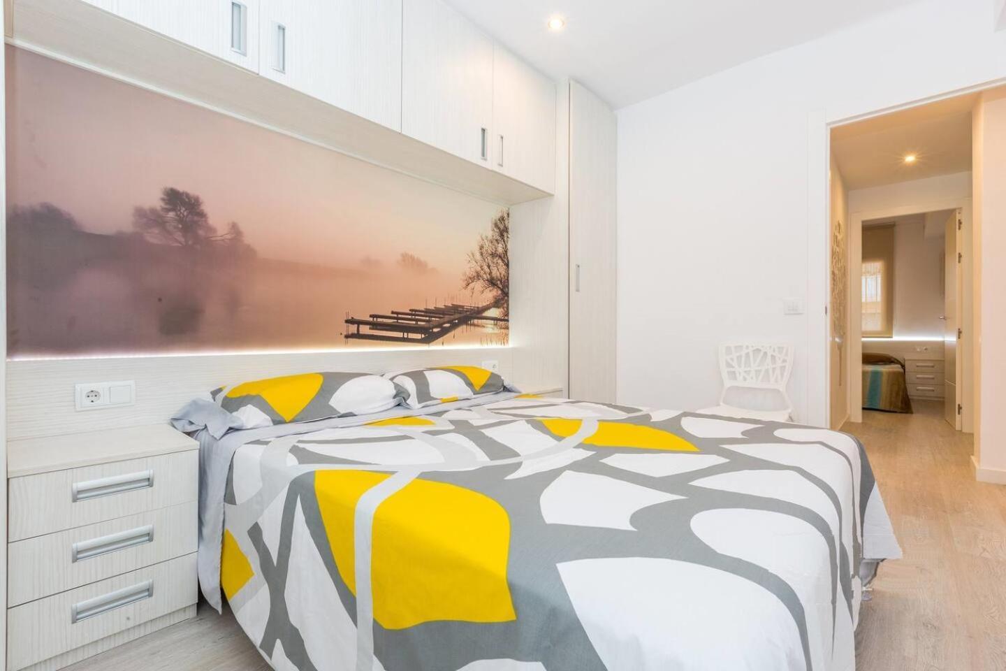 Uhc Carlos V Apartments Салоу Екстериор снимка